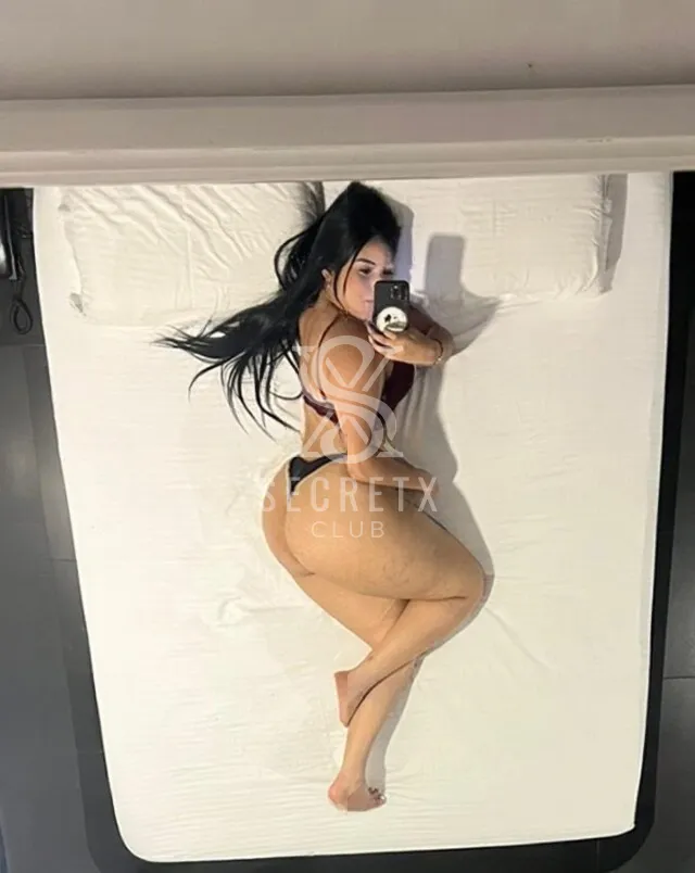 Foto de DELICADA Y HERMOSA PELINEGRA en Barranquilla